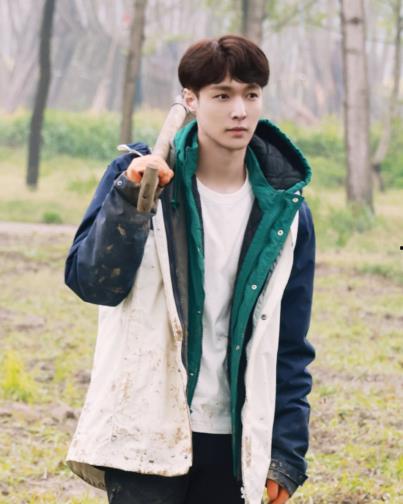 刘宪华最新爆料张艺兴,揭秘娱乐圈不为人知的一面